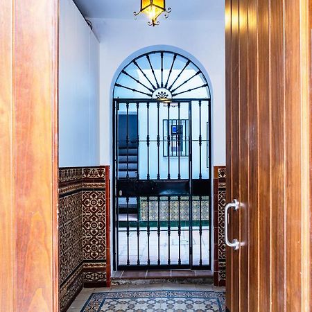 Aparbel Flota Apartment Sevilla Bagian luar foto