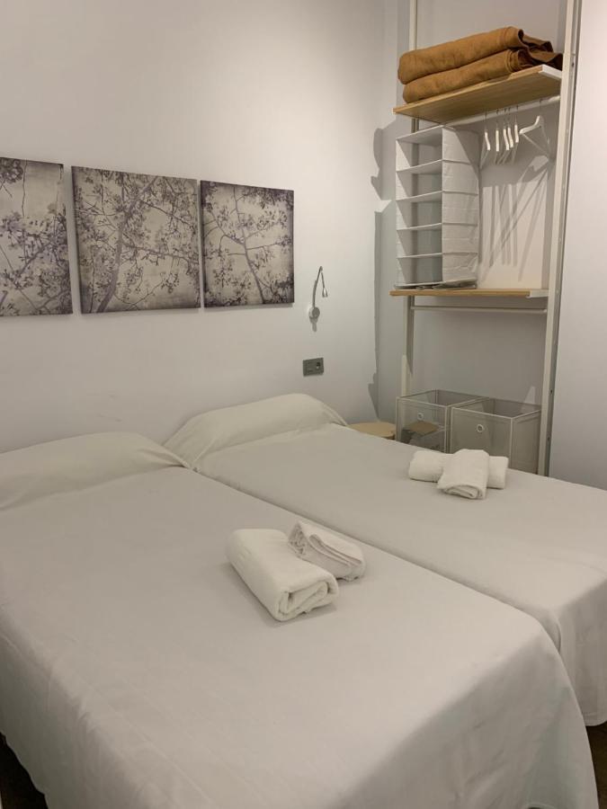 Aparbel Flota Apartment Sevilla Bagian luar foto