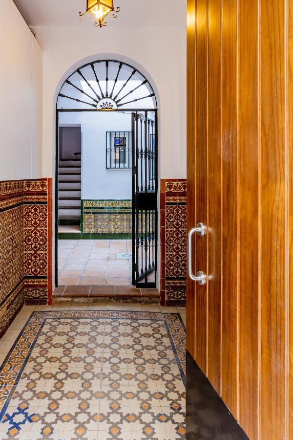Aparbel Flota Apartment Sevilla Bagian luar foto