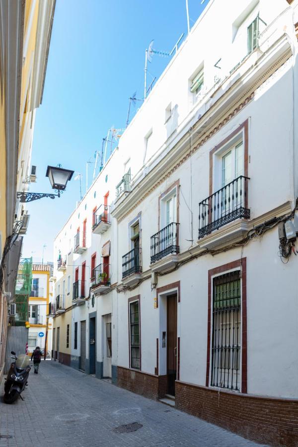 Aparbel Flota Apartment Sevilla Bagian luar foto