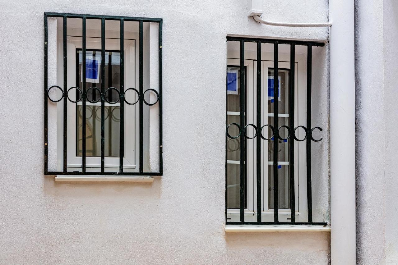 Aparbel Flota Apartment Sevilla Bagian luar foto