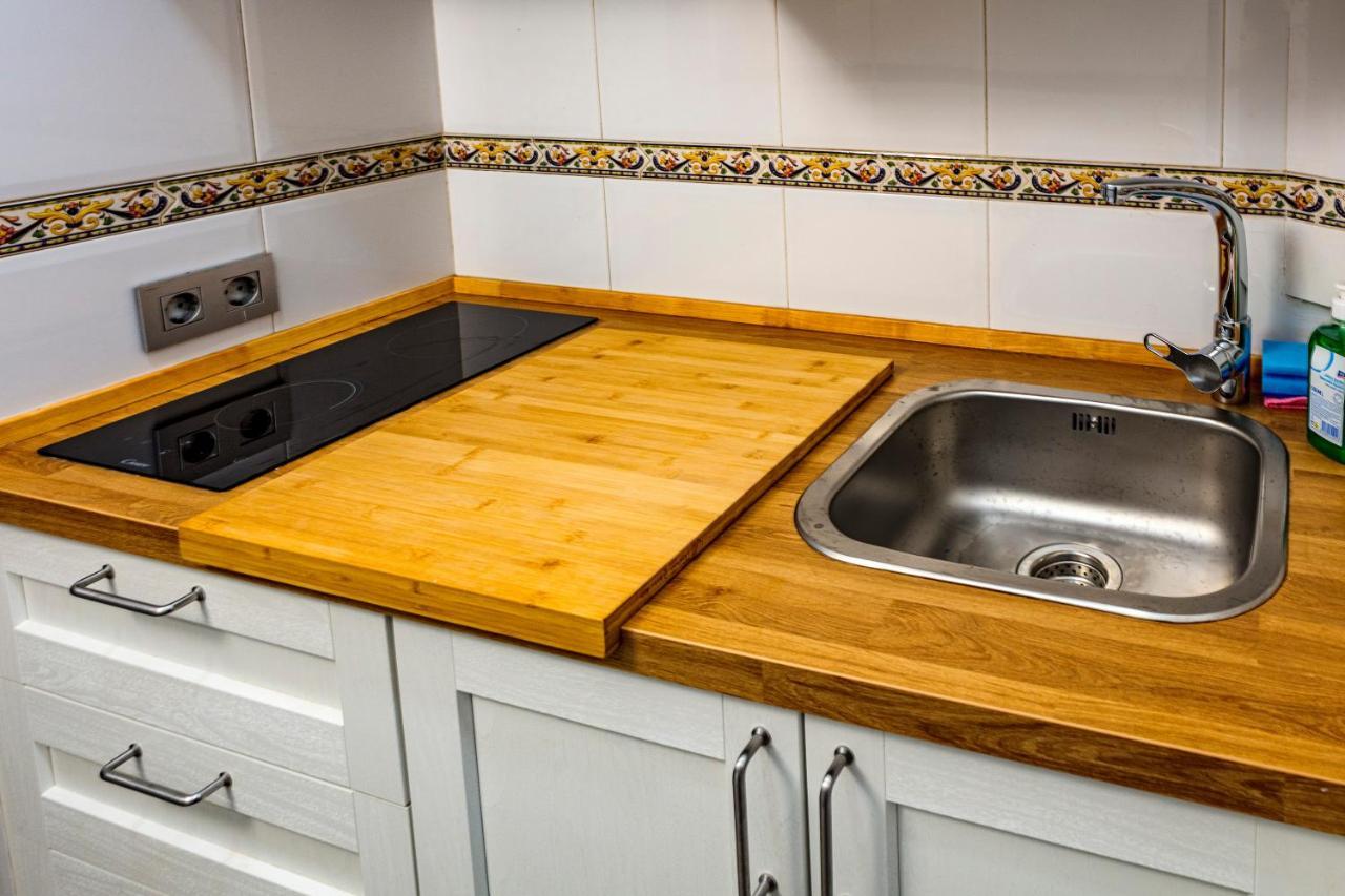 Aparbel Flota Apartment Sevilla Bagian luar foto